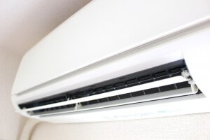 エアコン掃除・クリーニングを自分で行う方法！4ステップでやさしく解説